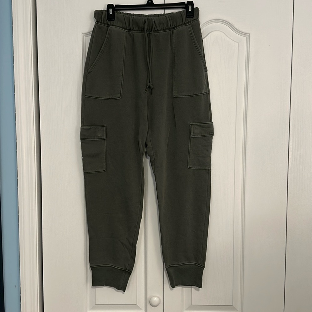 VS PINK Cargo sweatpants